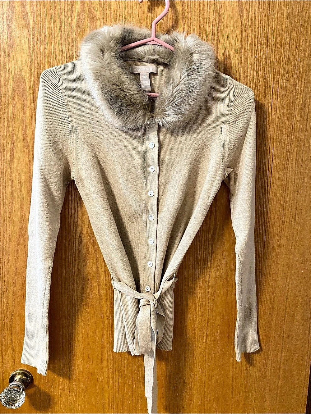 Banana Republic Faux Fur Collar Cashmere Blend Belted Cardigan 
92% Cotton 8% Ca